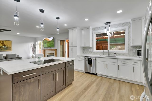 28012 236th Avenue SE, Maple Valley, WA 98038