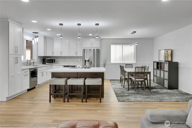 28012 236th Avenue SE, Maple Valley, WA 98038