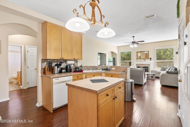 4593 CAPE ELIZABETH Court E, Jacksonville, FL 32277