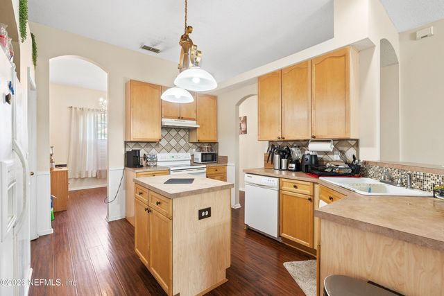 4593 CAPE ELIZABETH Court E, Jacksonville, FL 32277