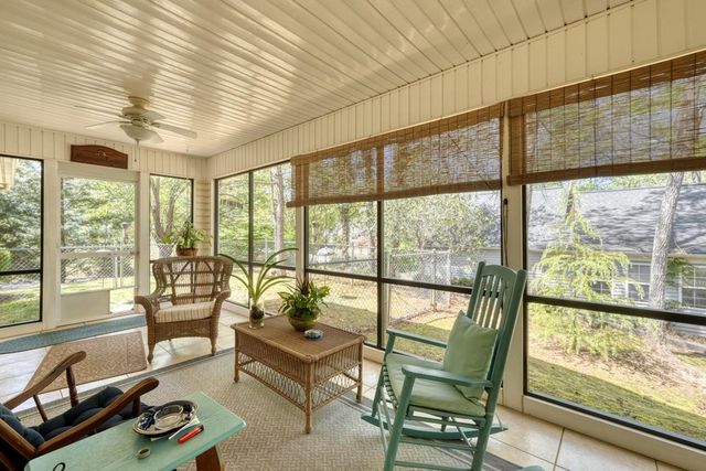 27 E Dogwood Lane, Blue Ridge, GA 30513