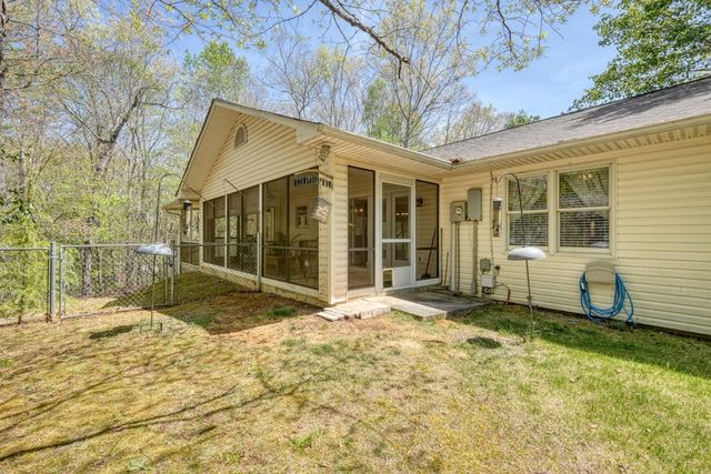 27 E Dogwood Lane, Blue Ridge, GA 30513