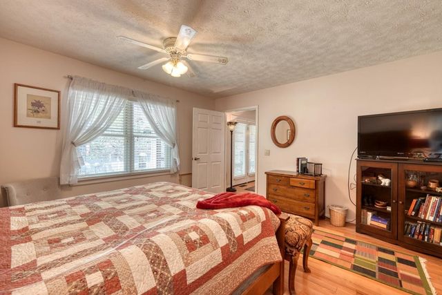 27 E Dogwood Lane, Blue Ridge, GA 30513
