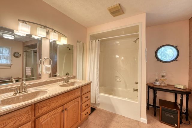 27 E Dogwood Lane, Blue Ridge, GA 30513