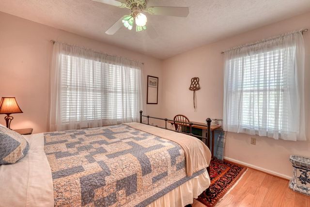 27 E Dogwood Lane, Blue Ridge, GA 30513