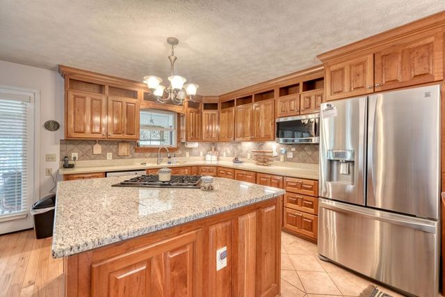 27 E Dogwood Lane, Blue Ridge, GA 30513