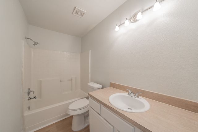4503 Mexicana Road, Dallas, TX 75212