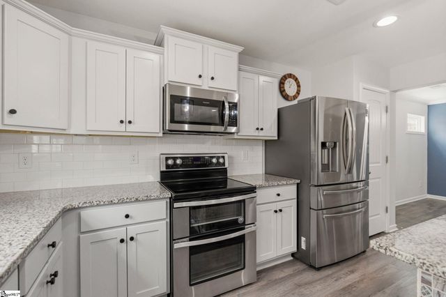 133 Frost Flower Way, Fountain Inn, SC 29644