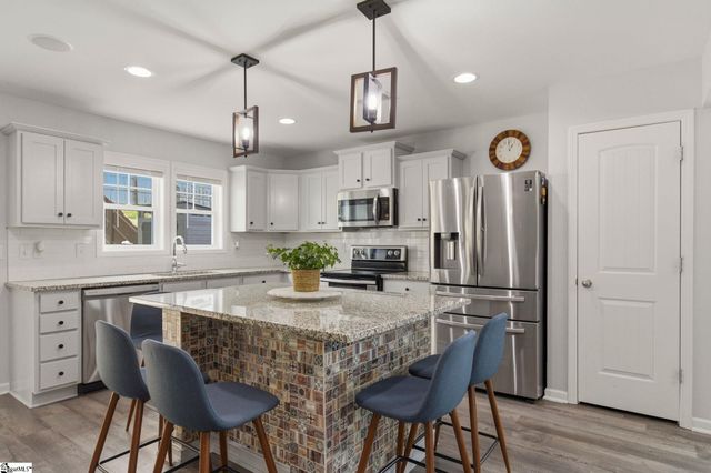 133 Frost Flower Way, Fountain Inn, SC 29644