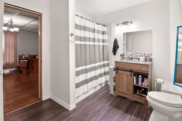 1300 N Waterloo Avenue, Jackson, MI 49202