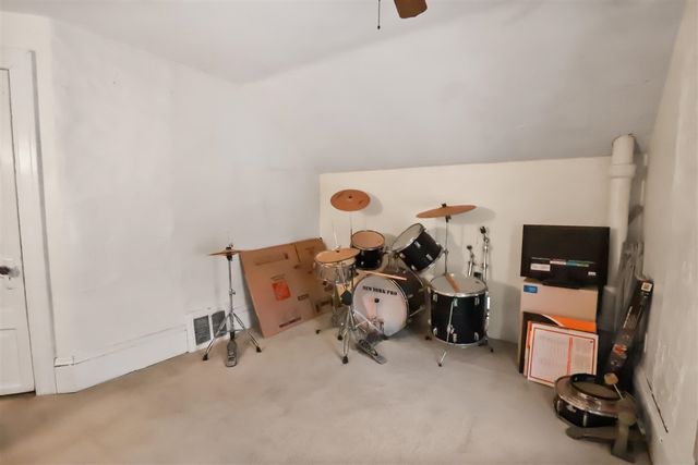 1300 N Waterloo Avenue, Jackson, MI 49202