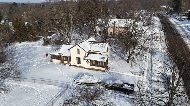 1300 N Waterloo Avenue, Jackson, MI 49202