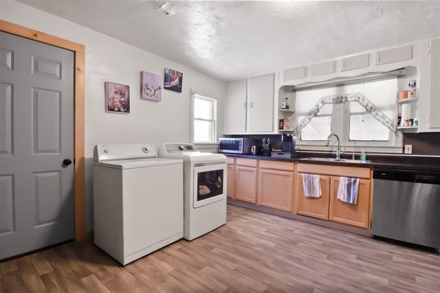 1300 N Waterloo Avenue, Jackson, MI 49202