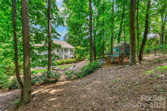 21329 Crown Lake Drive, Cornelius, NC 28031