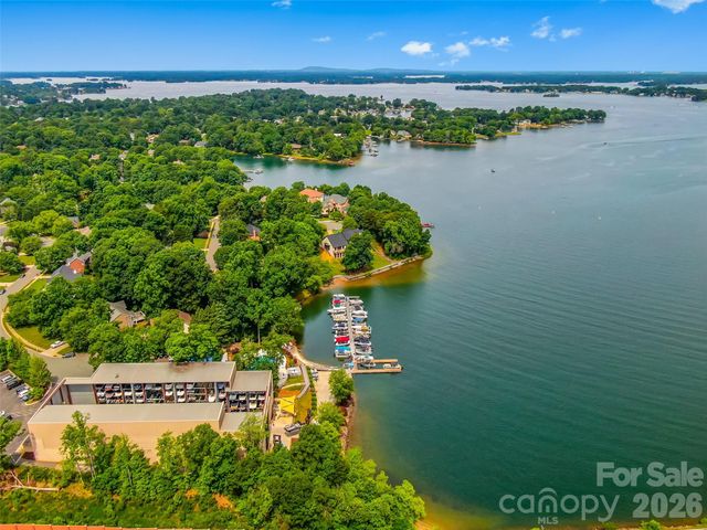 21329 Crown Lake Drive, Cornelius, NC 28031