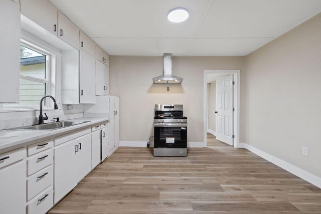 33239 Road 160, Ivanhoe, CA 93235