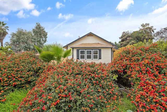 33239 Road 160, Ivanhoe, CA 93235