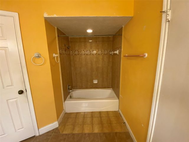 14706 Woodward Gardens Drive, Houston, TX 77082