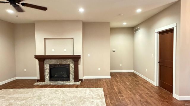 2121 Woodland Estates Drive, Elkhart, IN 46514