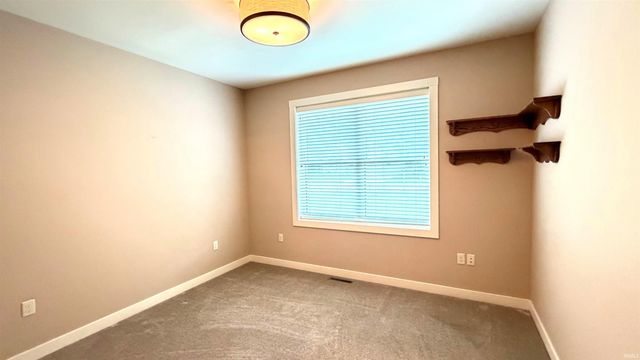 2121 Woodland Estates Drive, Elkhart, IN 46514