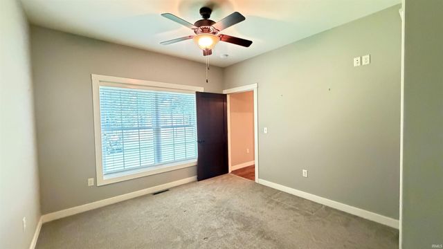 2121 Woodland Estates Drive, Elkhart, IN 46514