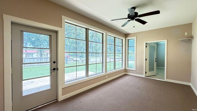 2121 Woodland Estates Drive, Elkhart, IN 46514