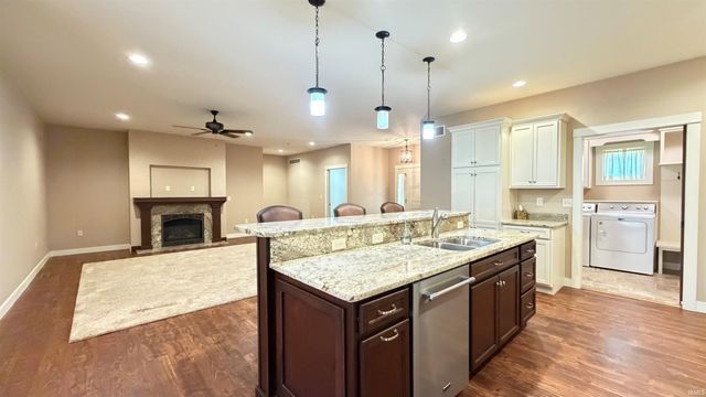 2121 Woodland Estates Drive, Elkhart, IN 46514