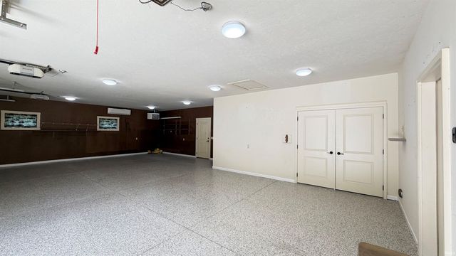 2121 Woodland Estates Drive, Elkhart, IN 46514