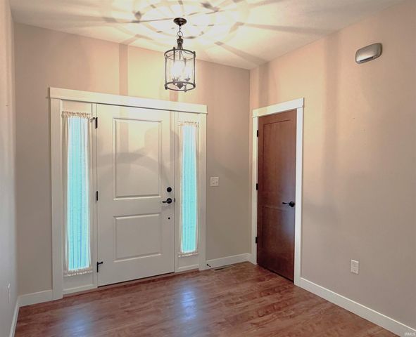 2121 Woodland Estates Drive, Elkhart, IN 46514