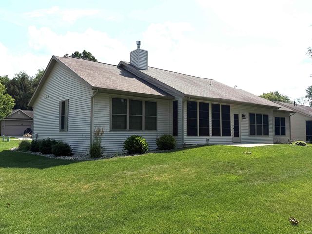 2121 Woodland Estates Drive, Elkhart, IN 46514