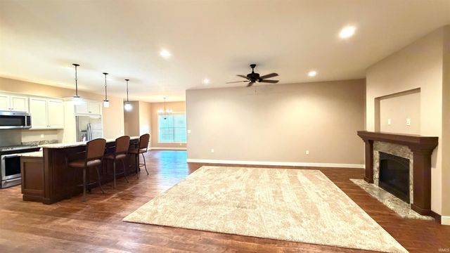 2121 Woodland Estates Drive, Elkhart, IN 46514