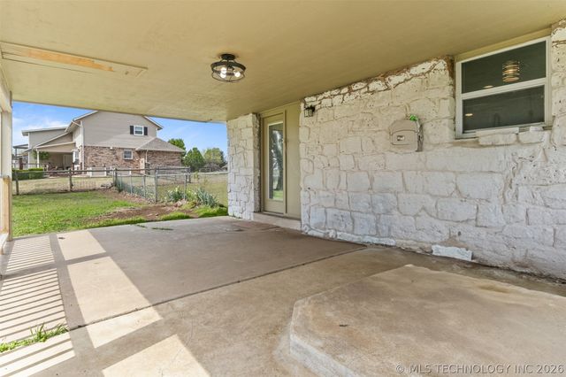 17316 E 109th Street North, Owasso, OK 74055