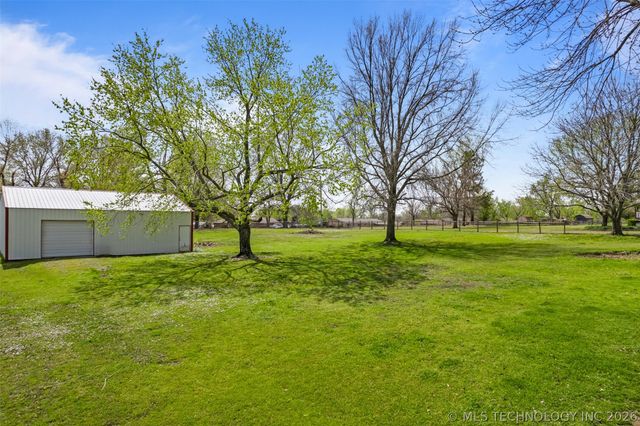 17316 E 109th Street North, Owasso, OK 74055
