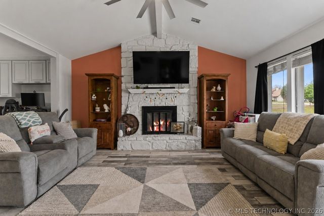 17316 E 109th Street North, Owasso, OK 74055