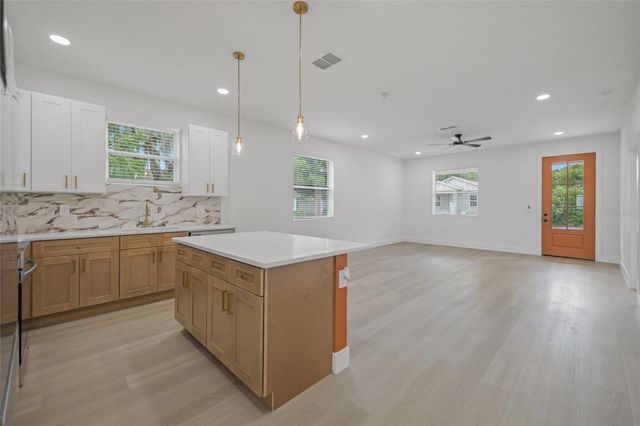 639 W 9TH STREET, Lakeland, FL 33805