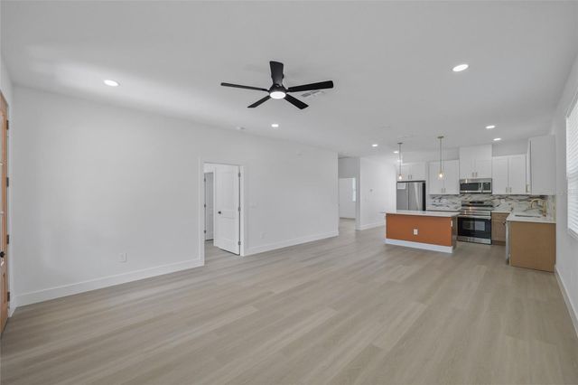 639 W 9TH STREET, Lakeland, FL 33805