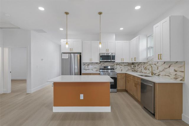 639 W 9TH STREET, Lakeland, FL 33805