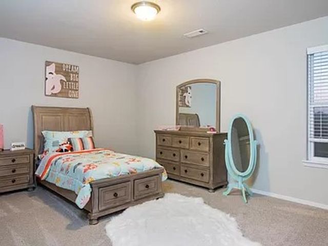 2226 S Ouachita Drive, Fayetteville, AR 72701