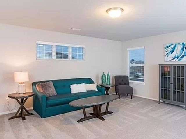 2226 S Ouachita Drive, Fayetteville, AR 72701