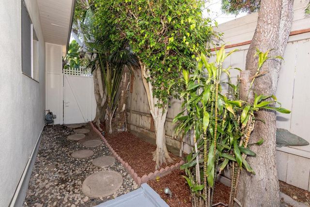 5664 Abalone Pl, La Jolla, CA 92037