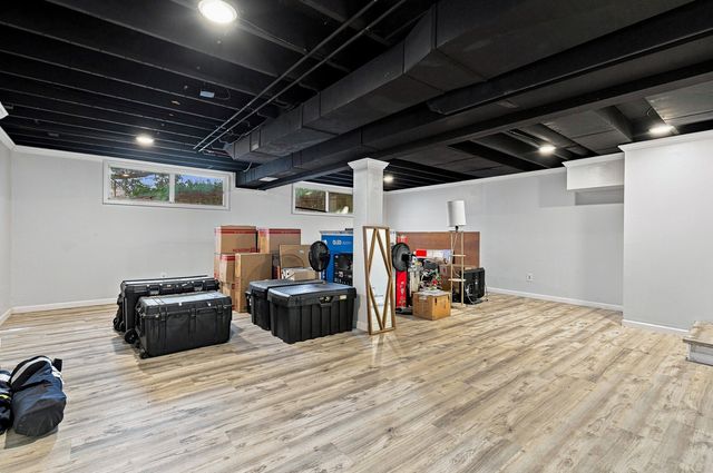 1122 W 59th Street, Davenport, IA 52806