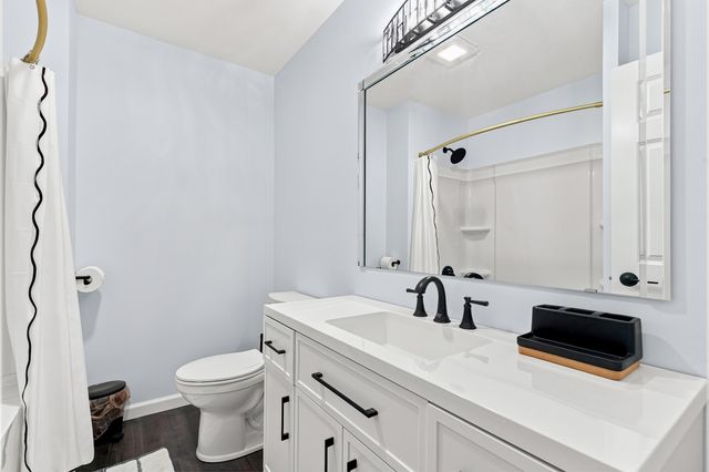1122 W 59th Street, Davenport, IA 52806