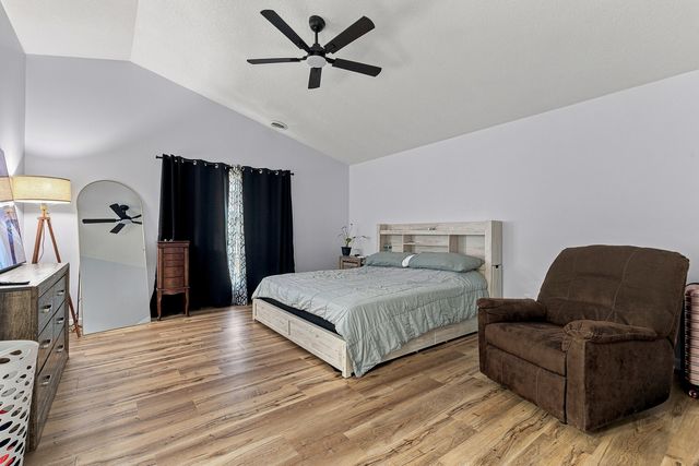 1122 W 59th Street, Davenport, IA 52806