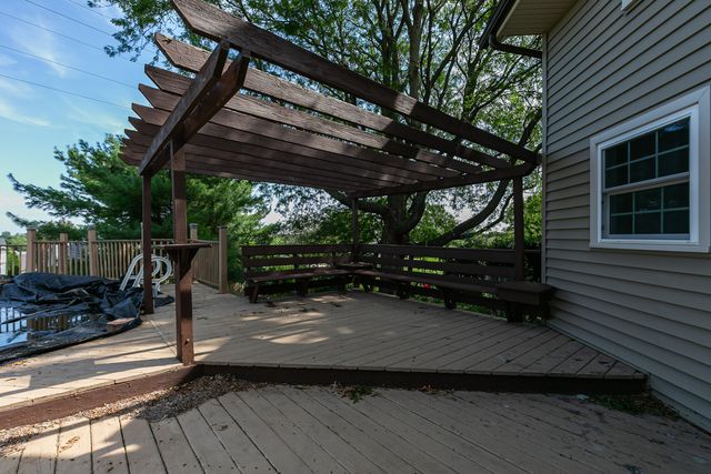 1122 W 59th Street, Davenport, IA 52806