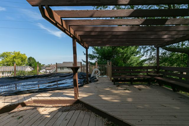 1122 W 59th Street, Davenport, IA 52806