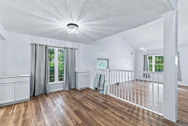 1122 W 59th Street, Davenport, IA 52806