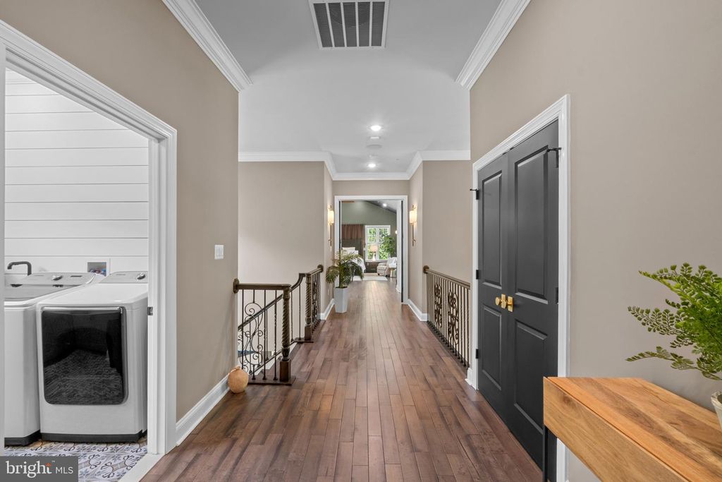 Image 19 of property listing at 10907 HOLLOW RD, Cockeysville, MD 21030