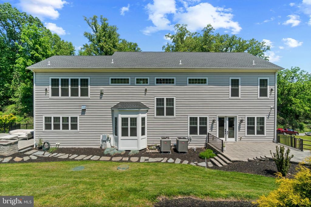 Image 49 of property listing at 10907 HOLLOW RD, Cockeysville, MD 21030