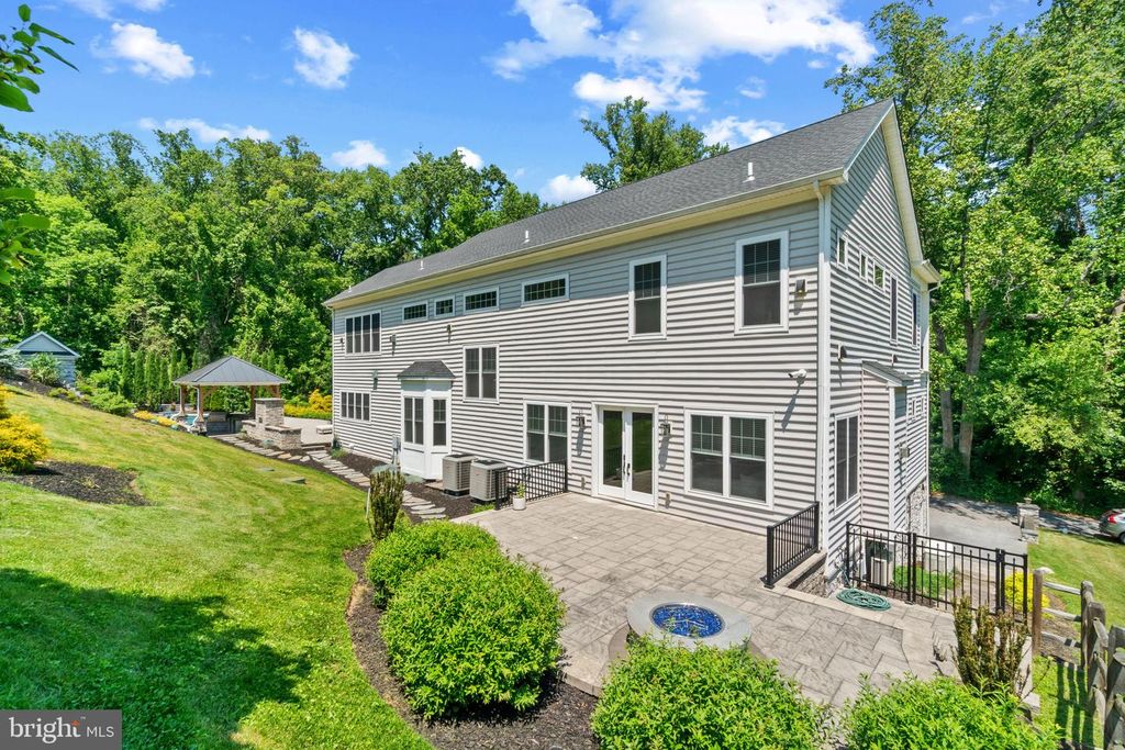 Image 50 of property listing at 10907 HOLLOW RD, Cockeysville, MD 21030