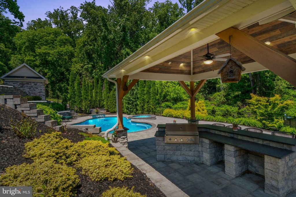 Image 55 of property listing at 10907 HOLLOW RD, Cockeysville, MD 21030